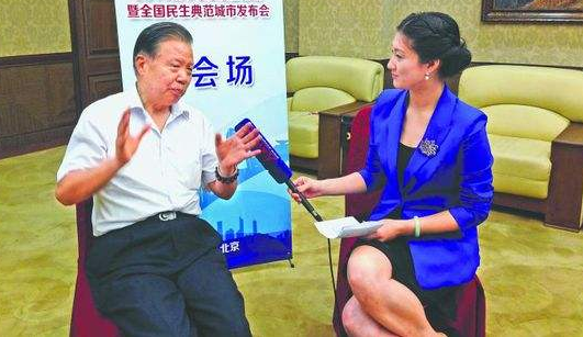 引领人心——巴林右旗便民服务“直通车”工程