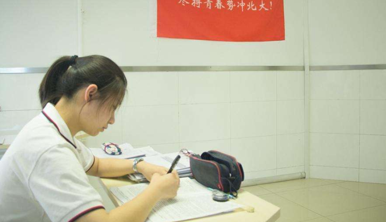 振兴街开创赤峰少数民族就业街