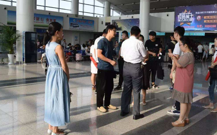加强巴林右旗旅游开发，促进旗域经济发展
