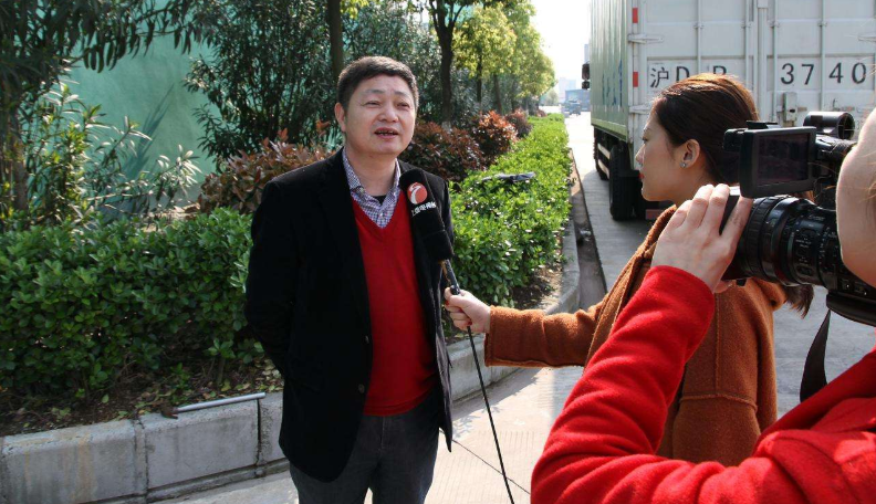 引领人心——巴林右旗便民服务“直通车”工程